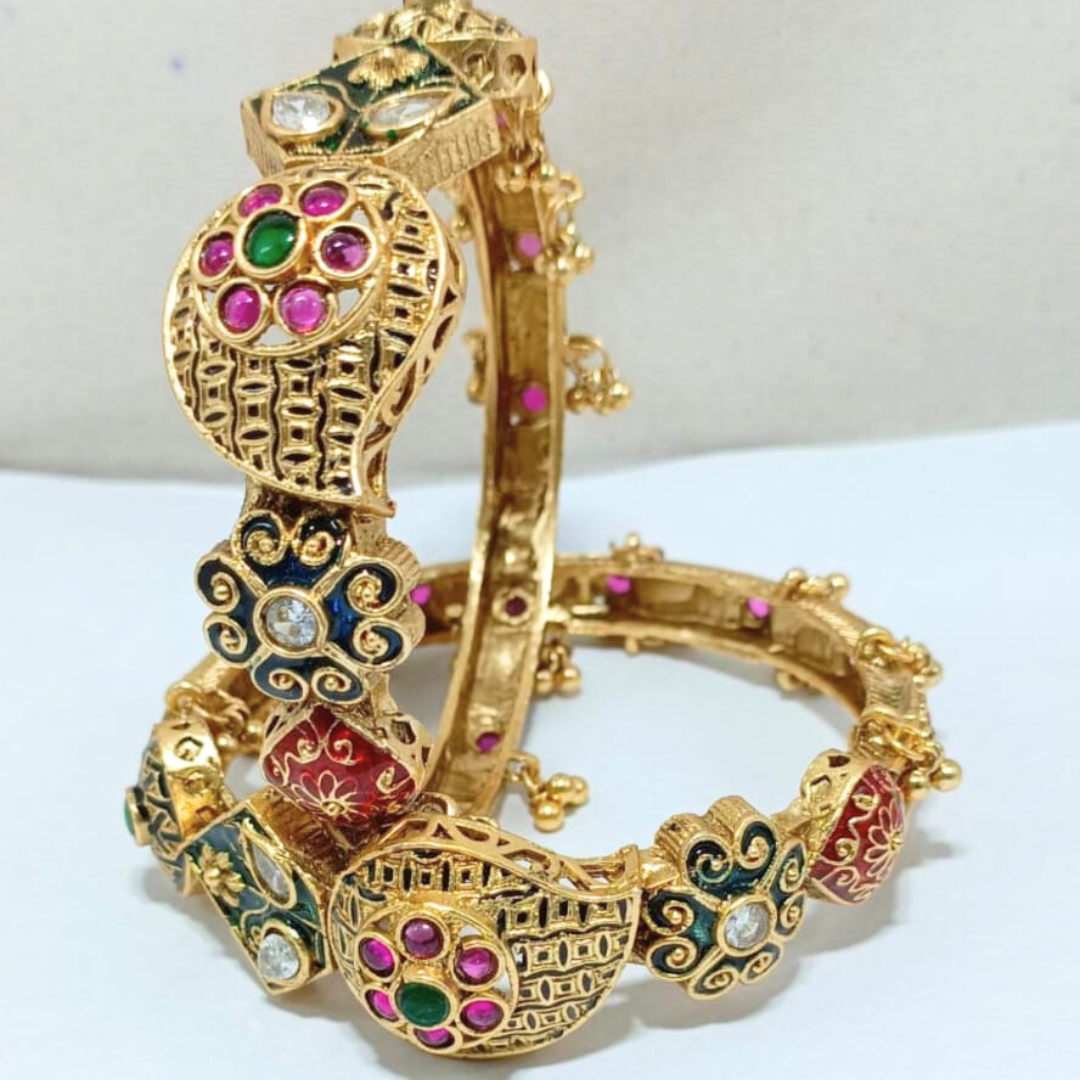 GOLDEN BRIDAL BANGLE