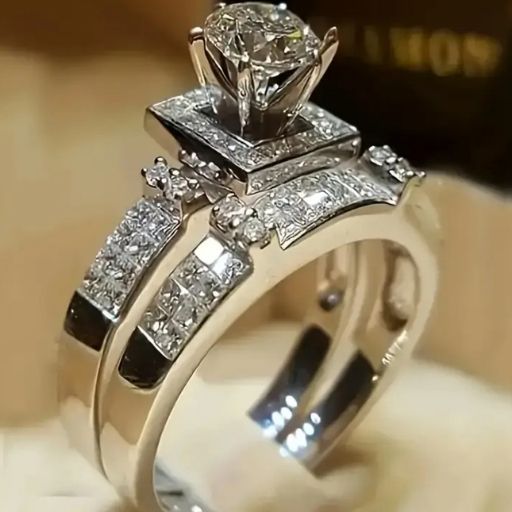 Double Ring with Crown style stone