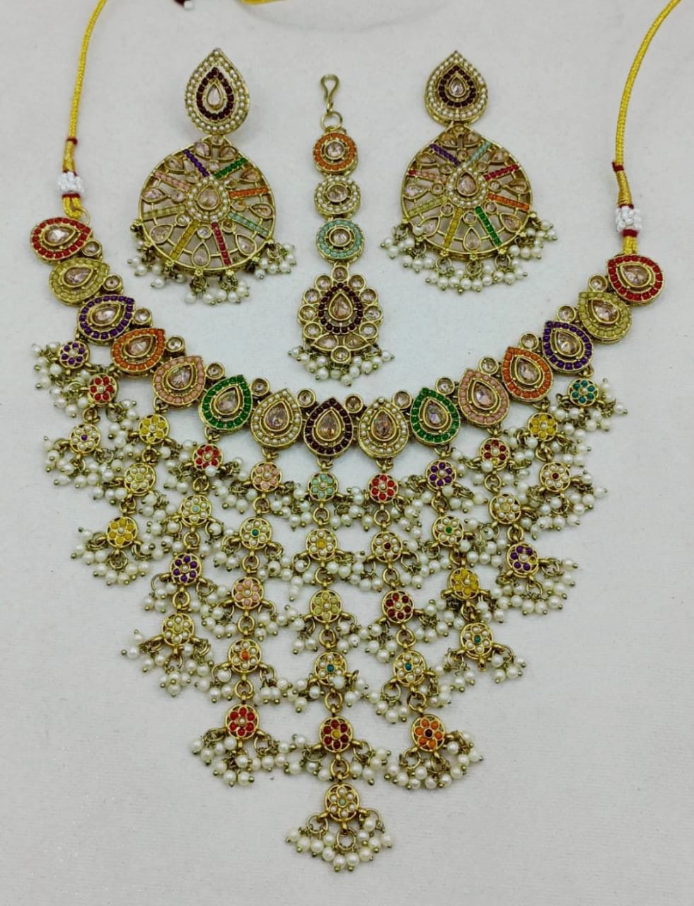 LONG TASSELS DROP SHAPED SET