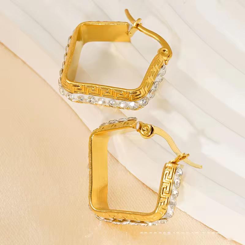 Hoops style Earrings