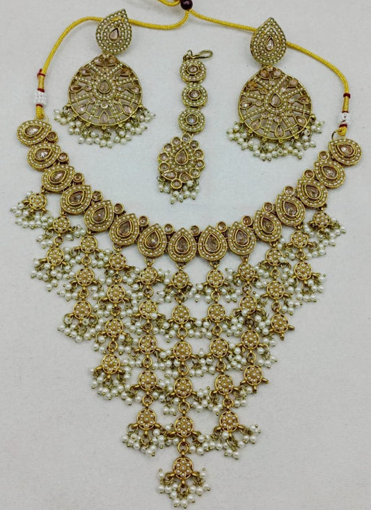 LONG TASSELS DROP SHAPED SET