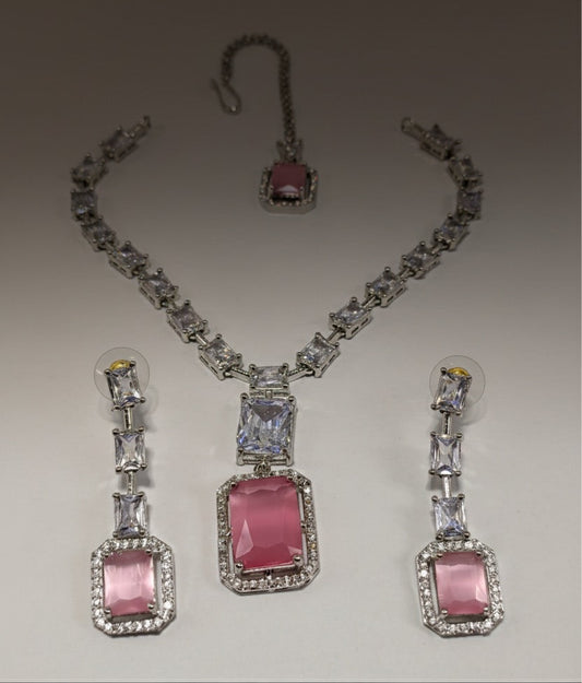Square diamond style set