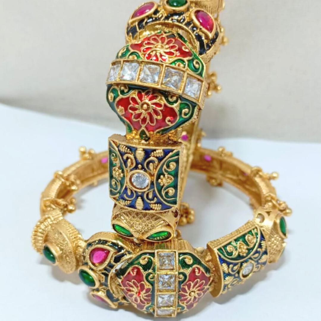 GOLDEN BRIDAL BANGLE