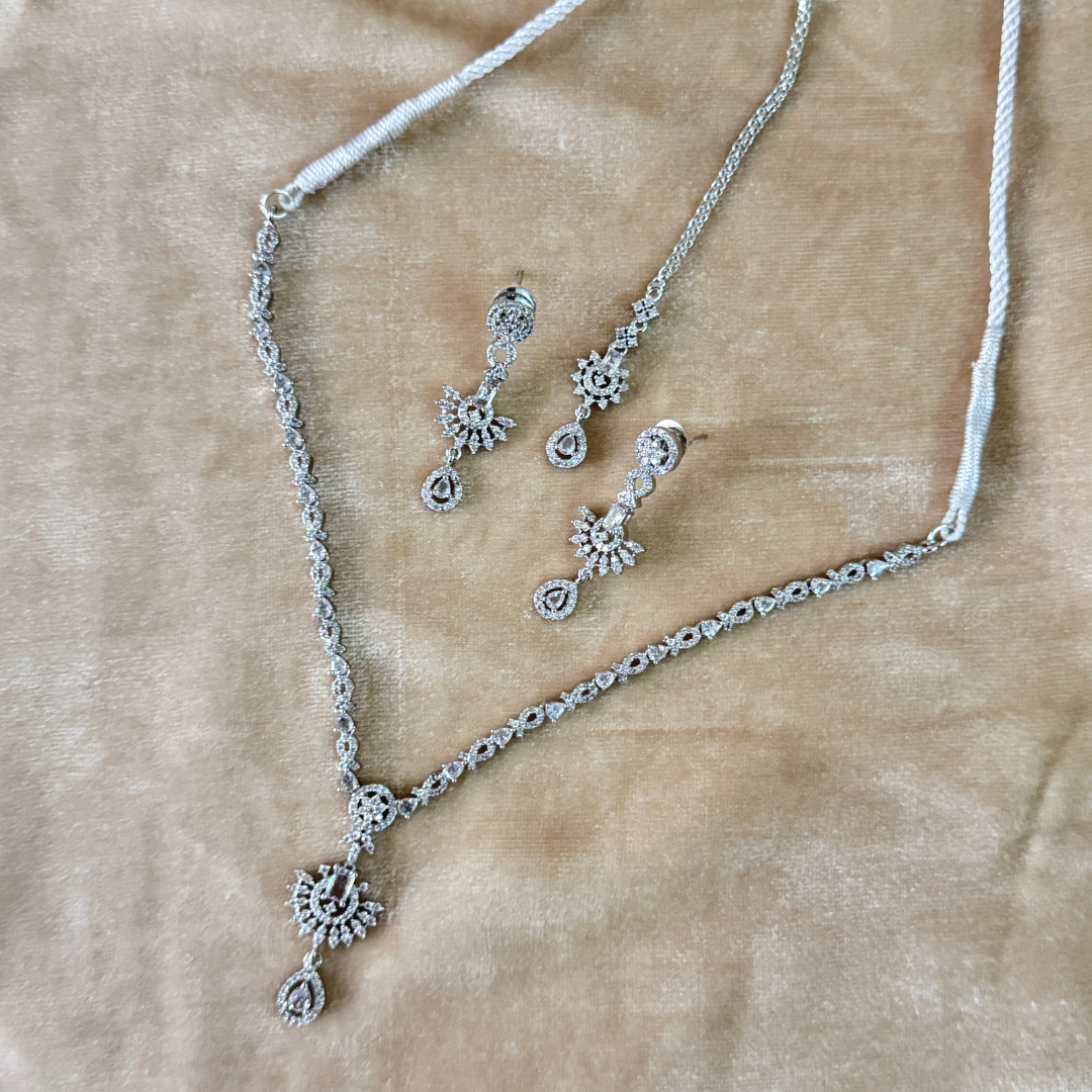 SILVER CRYSTAL STYLE ENGAGEMENT SET