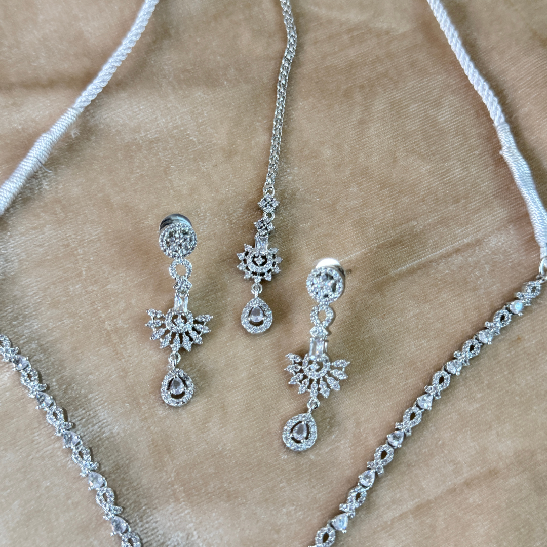 SILVER CRYSTAL STYLE ENGAGEMENT SET