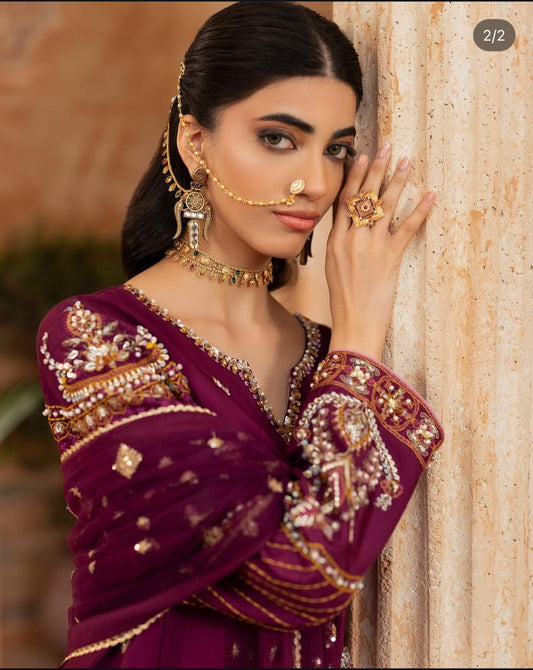 INDIAN ROYAL STYLE EARRINGS