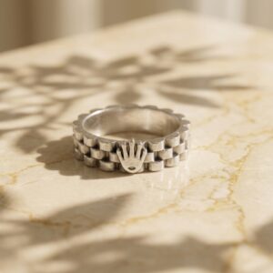 CROWN GRID RING