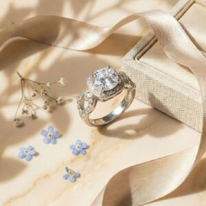 Curvy Luxury Ring