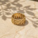 KNITTED RING