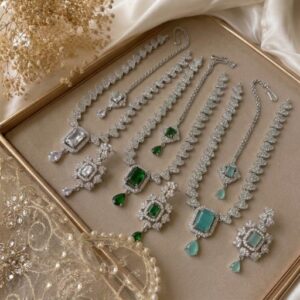 WHITE ZIRCON STYLE SET WITH RECTANGULAR STONE